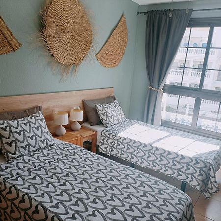 Greatly Located Apartment With Heated Pool, Los Cristianos Los Cristianos  Dış mekan fotoğraf
