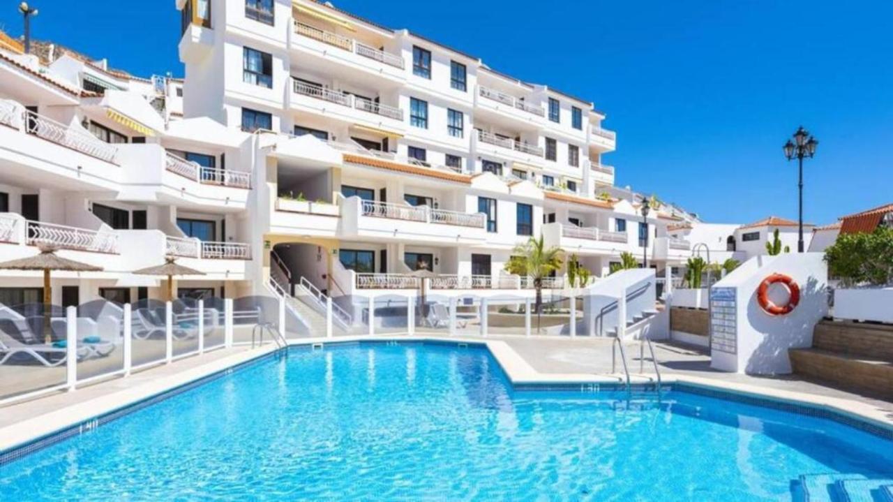 Greatly Located Apartment With Heated Pool, Los Cristianos Los Cristianos  Dış mekan fotoğraf
