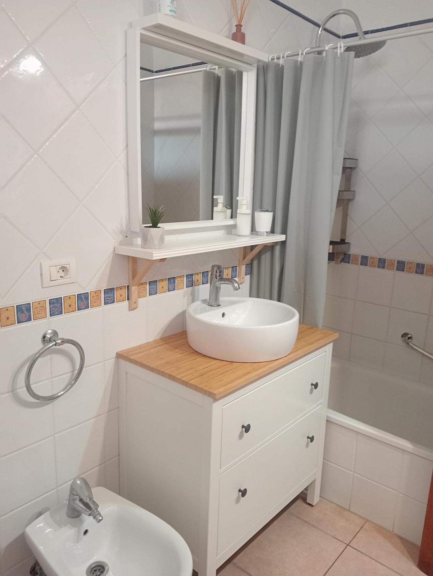 Greatly Located Apartment With Heated Pool, Los Cristianos Los Cristianos  Dış mekan fotoğraf