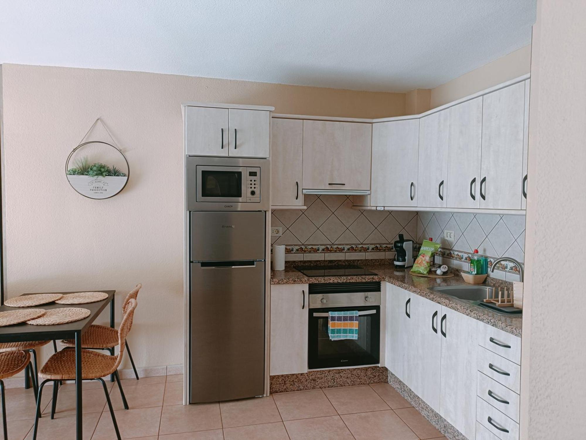 Greatly Located Apartment With Heated Pool, Los Cristianos Los Cristianos  Dış mekan fotoğraf