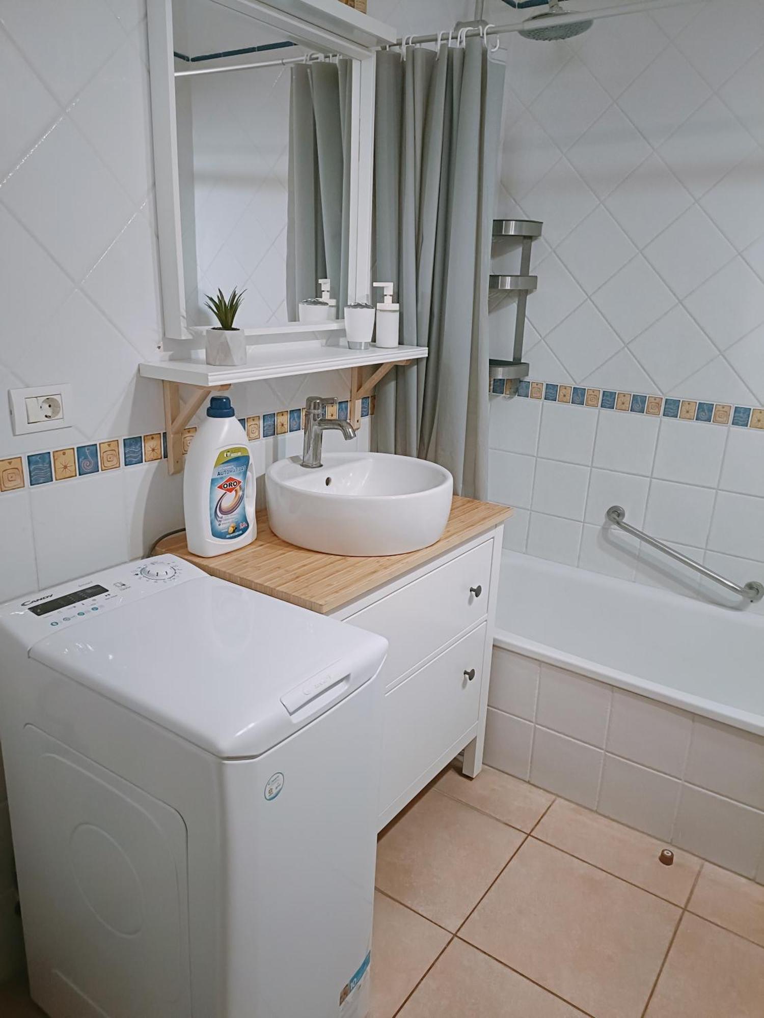 Greatly Located Apartment With Heated Pool, Los Cristianos Los Cristianos  Dış mekan fotoğraf