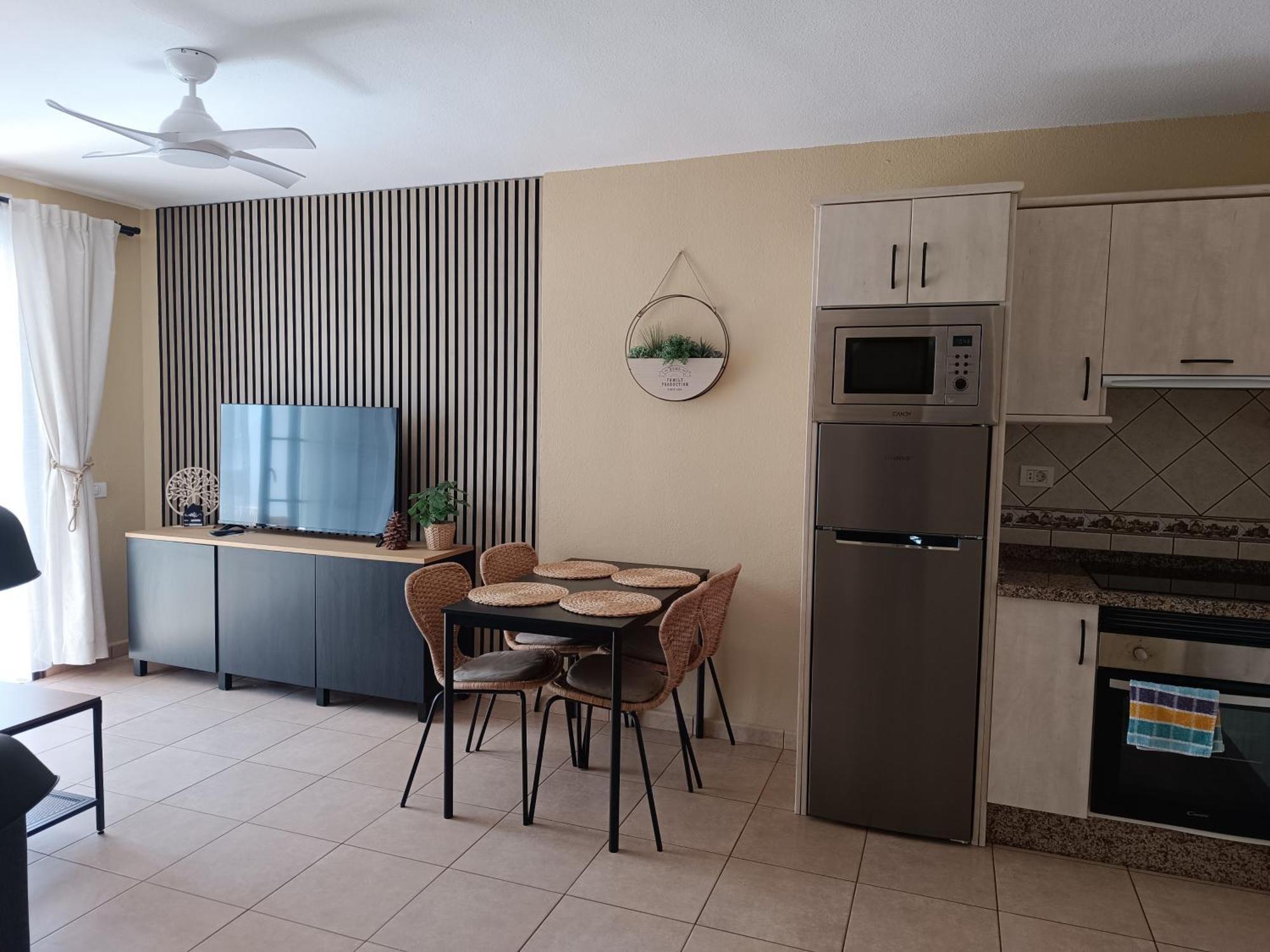 Greatly Located Apartment With Heated Pool, Los Cristianos Los Cristianos  Dış mekan fotoğraf